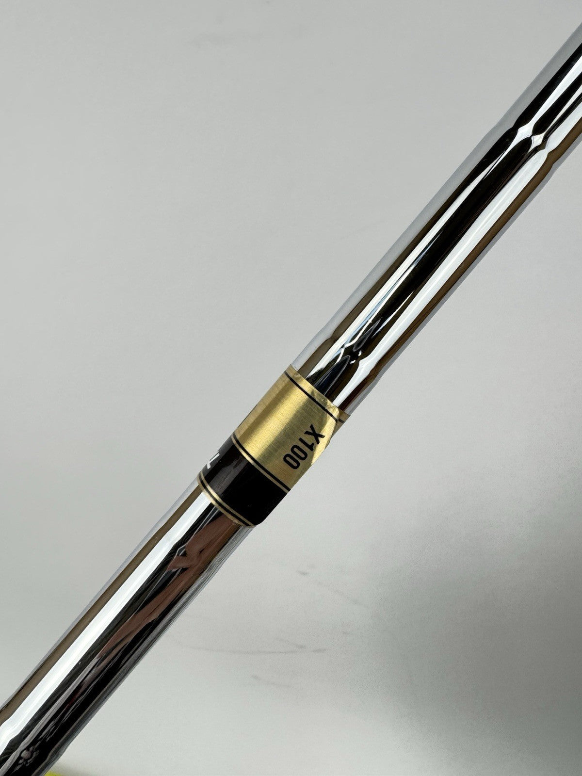 Dynamic Gold X100 Iron Shaft Extra Stiff Steel (X Flex) 35” /0.355 Tapered/348045