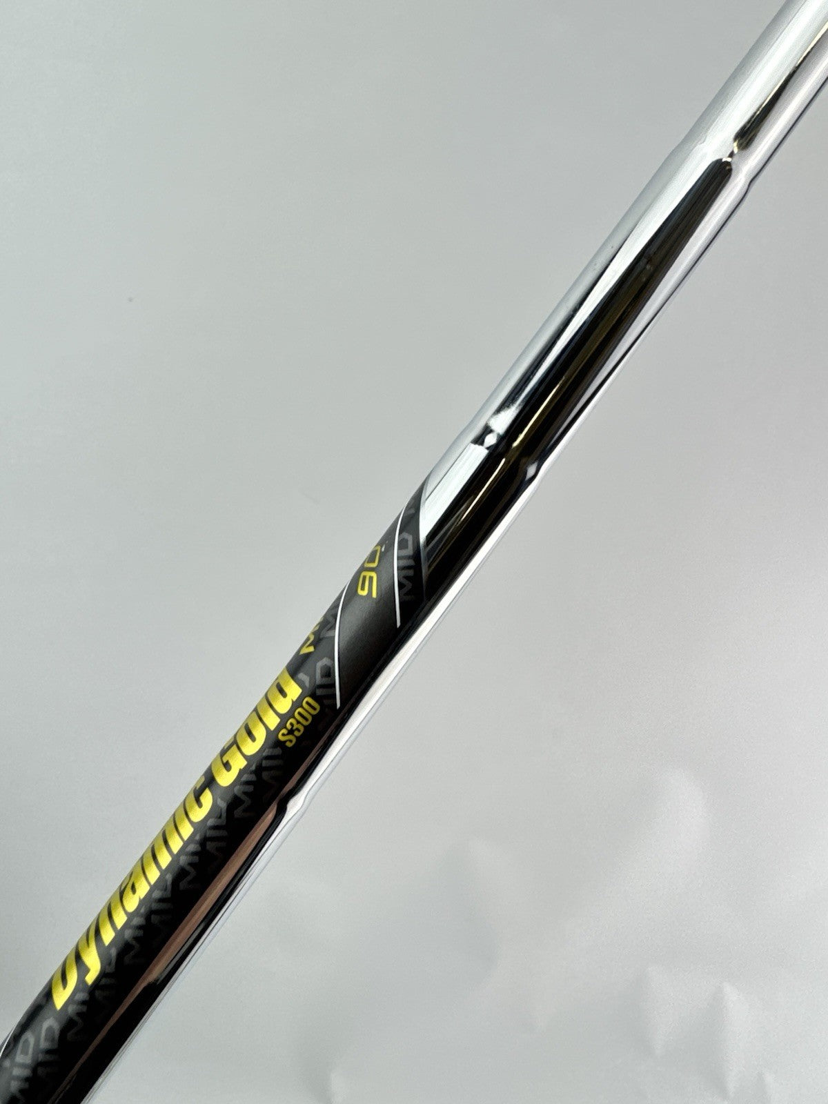 Dynamic Gold Mid 90 Iron Shaft Stiff Flex Steel 35.5” /0.370 Parallel /303815