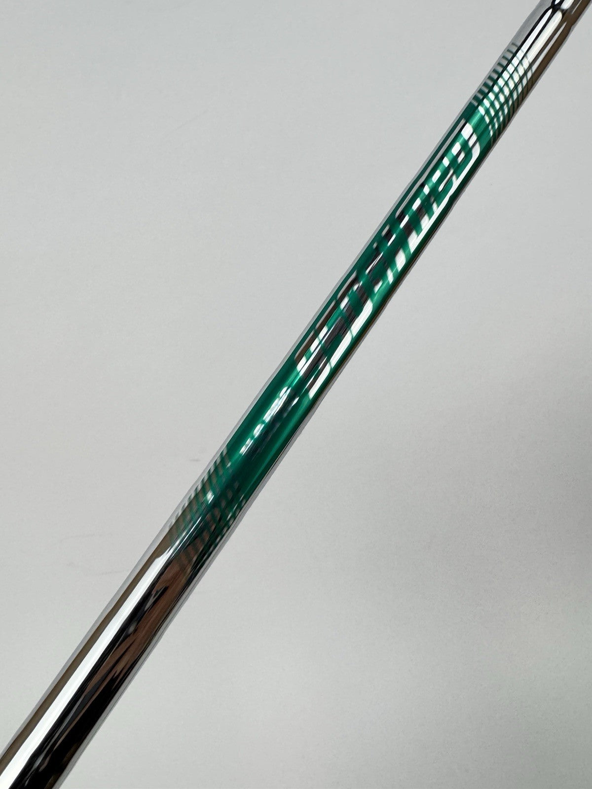 Nippon 950GH Neo Iron Shaft Regular Steel 36.5” /0.355 Tapered /Gripped /344572