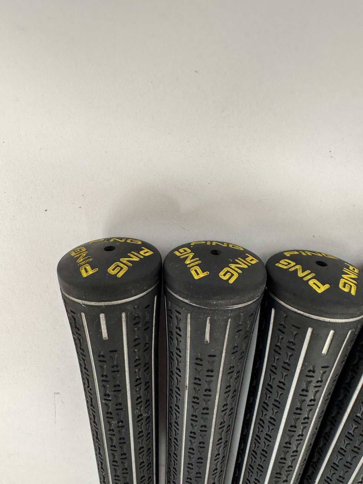 Ping Golf Midsize Grips (6) Men’s /Black /Great /Pulled /352145