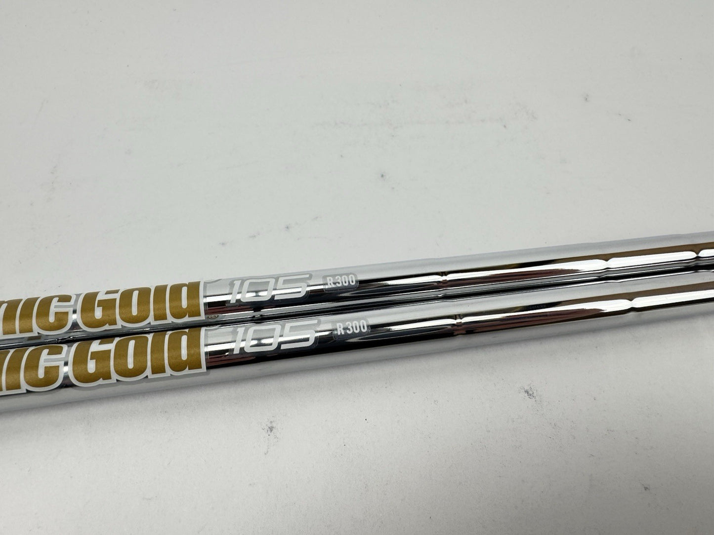 Dynamic Gold Wedge Shaft Set (2) 105 R300 Regular Steel 0.355 Tapered /314893