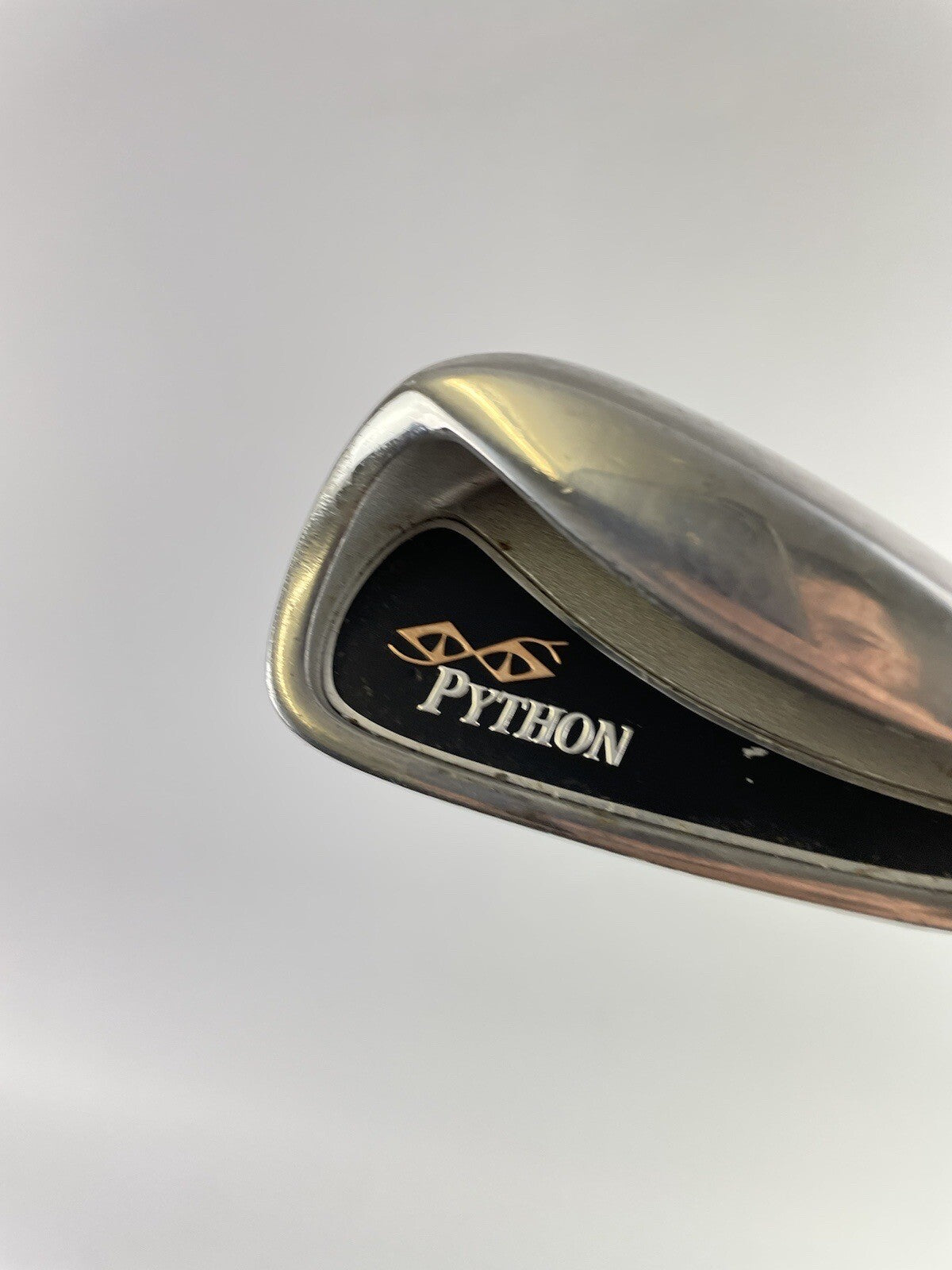 Snake Eyes 4 Iron Python Regular Graphite /Right Handed /New Grip /103031