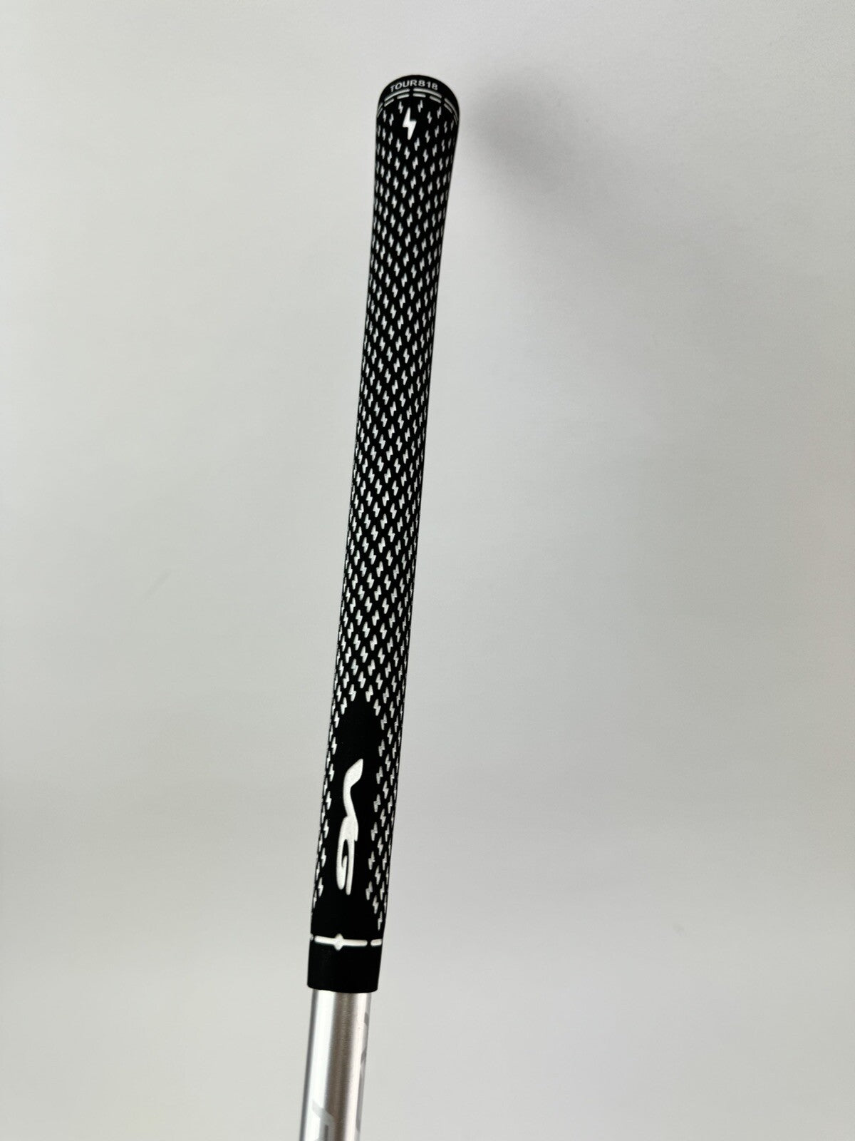 Taylormade R9 TP 6 Iron Regular Flex Graphite +1” /Right Handed /New Grip /1925712
