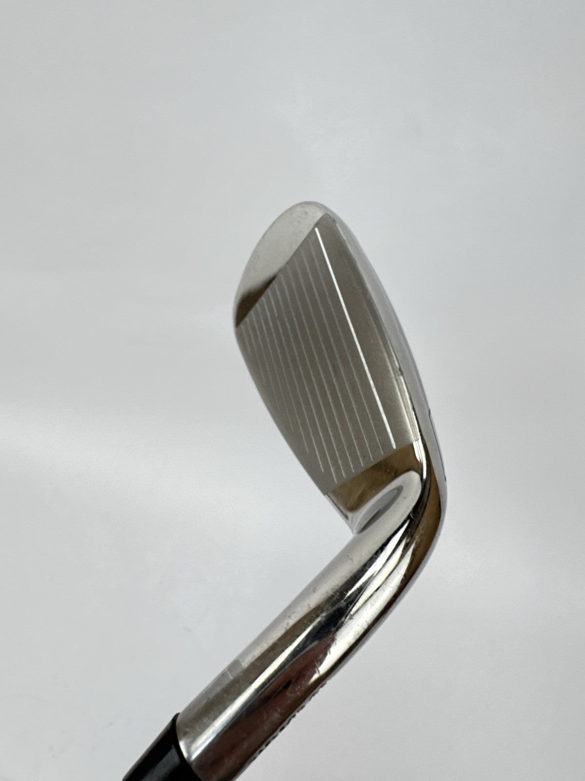 Wilson Launch Pad Gap Wedge Left Handed Cypher 5.5 Regular Graphite /351708