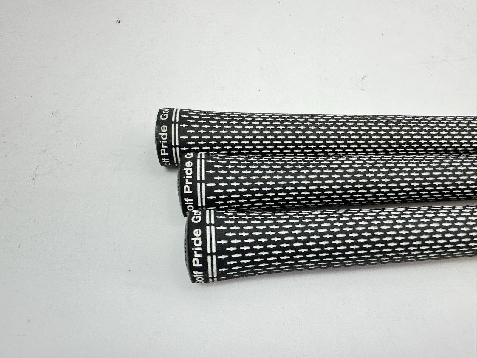 Dynamic Gold Tour Issue Wedge Shaft Set (3) S400 Flex Steel 0.355 Tapered /292765
