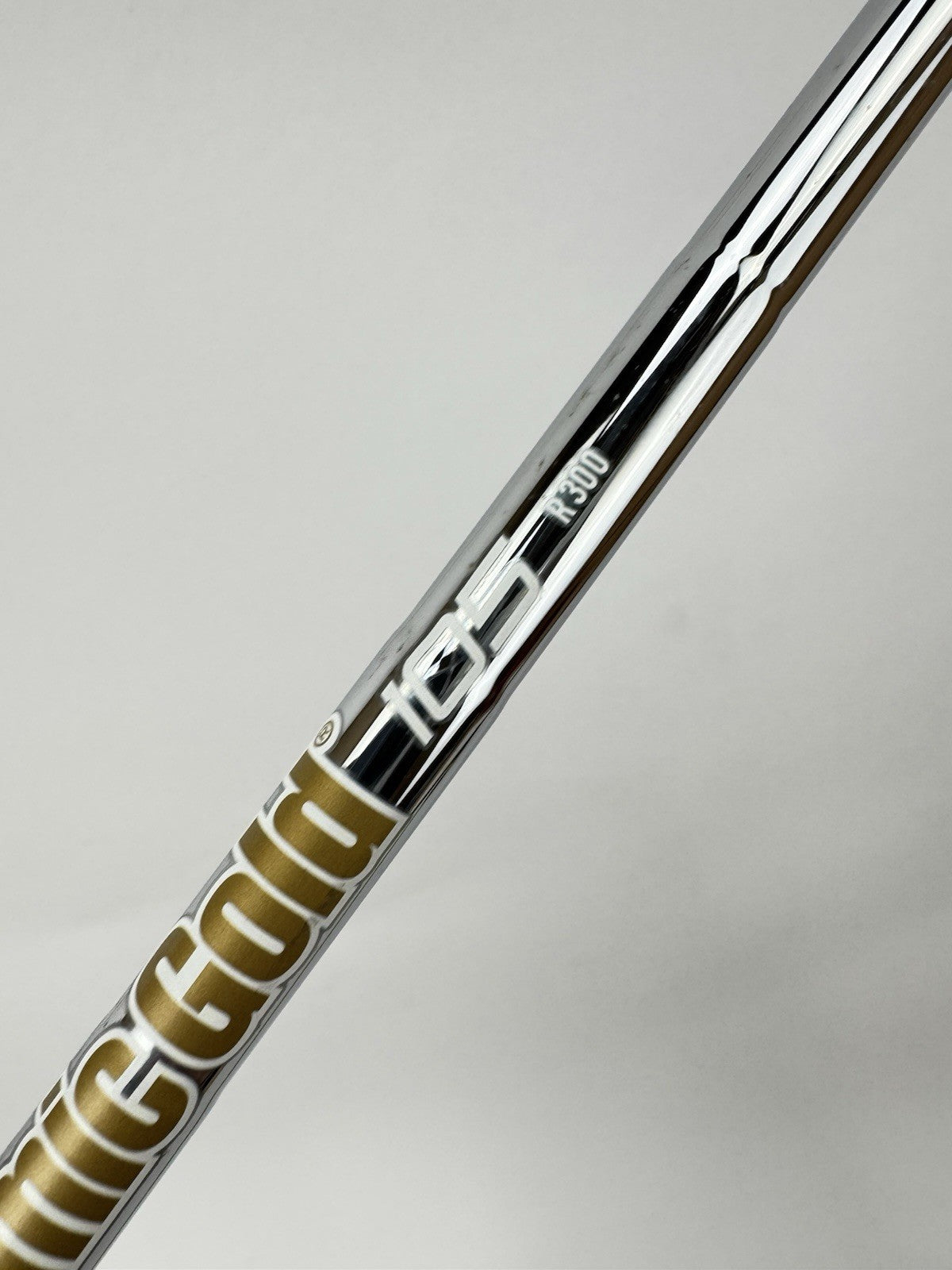 Dynamic Gold 105 Iron Shaft R300 Regular Flex Steel 35.5” /0.355 Tapered /351043
