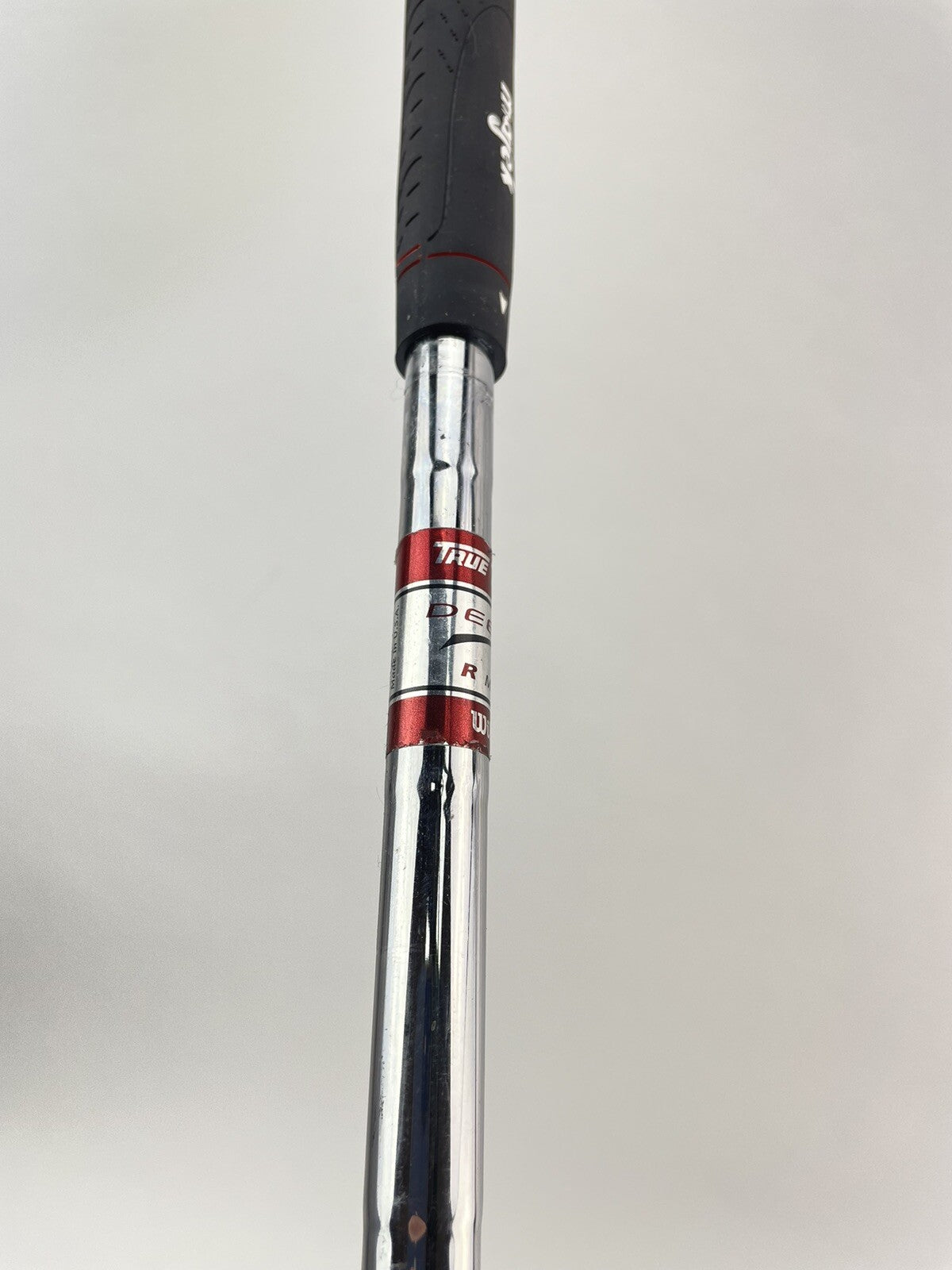 Wilson Deep Red 6 Iron Regular Flex Steel /Right Handed /New Mid Grip /1925917