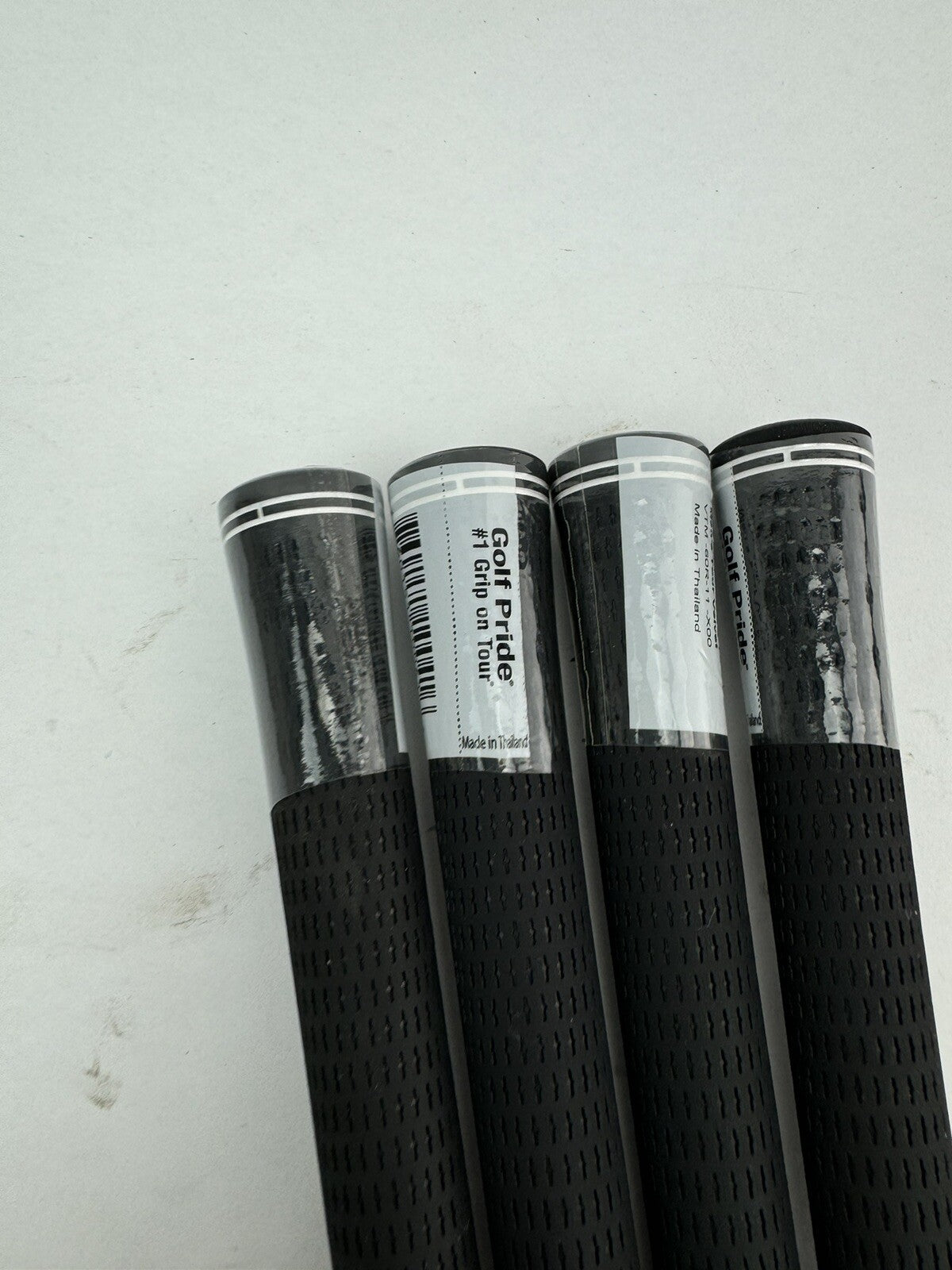 Golf Pride Tour Velvet Grips (4) Men’s Standard 60R /Black /New /195184