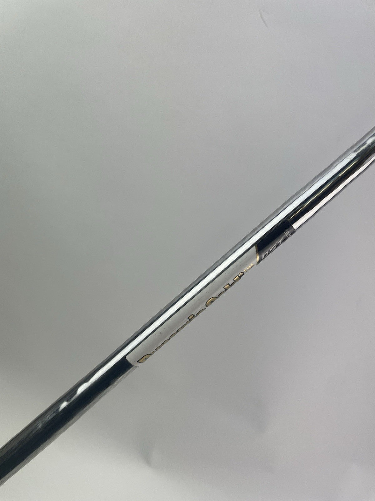 Dynamic Gold DST 98 Iron Shaft Regular Flex Steel 35.75 /0.355 /Lamkin /302542