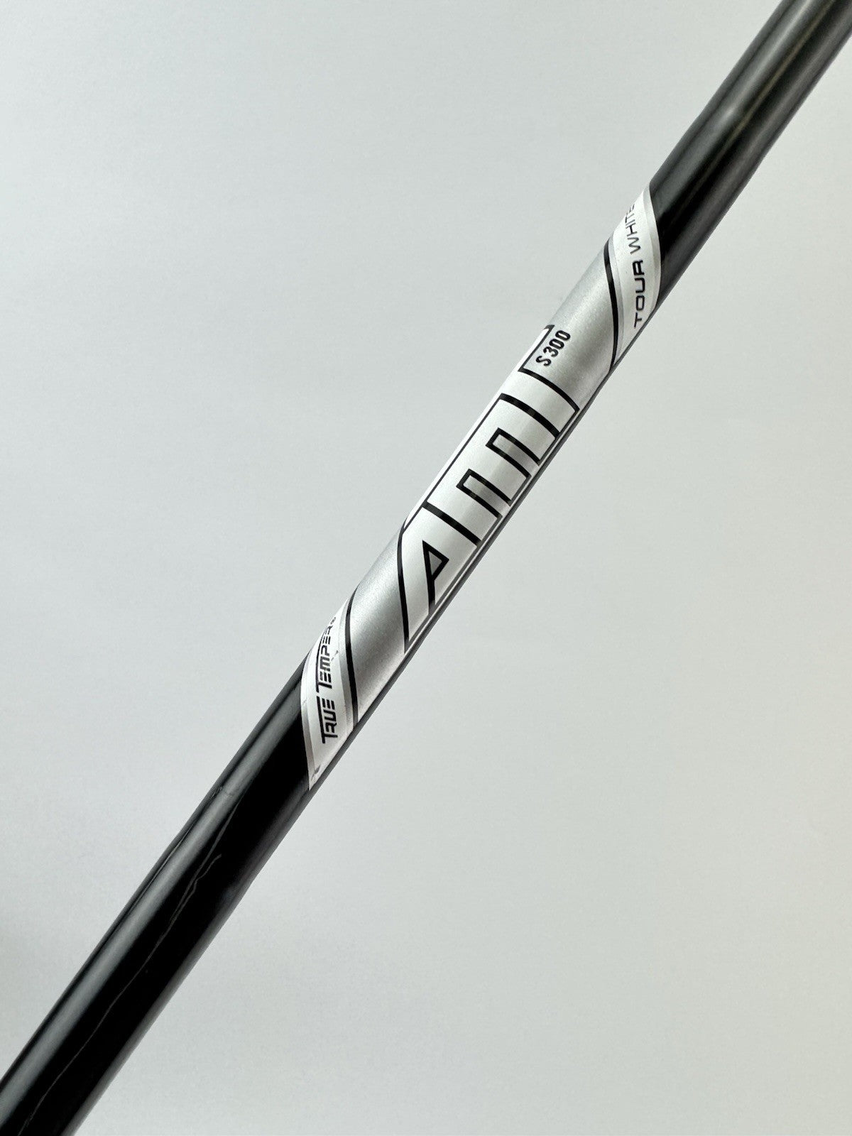 AMT Tour White Iron Shaft S300 Stiff Steel Blackout 35.625” 0.355 Tapered /285742