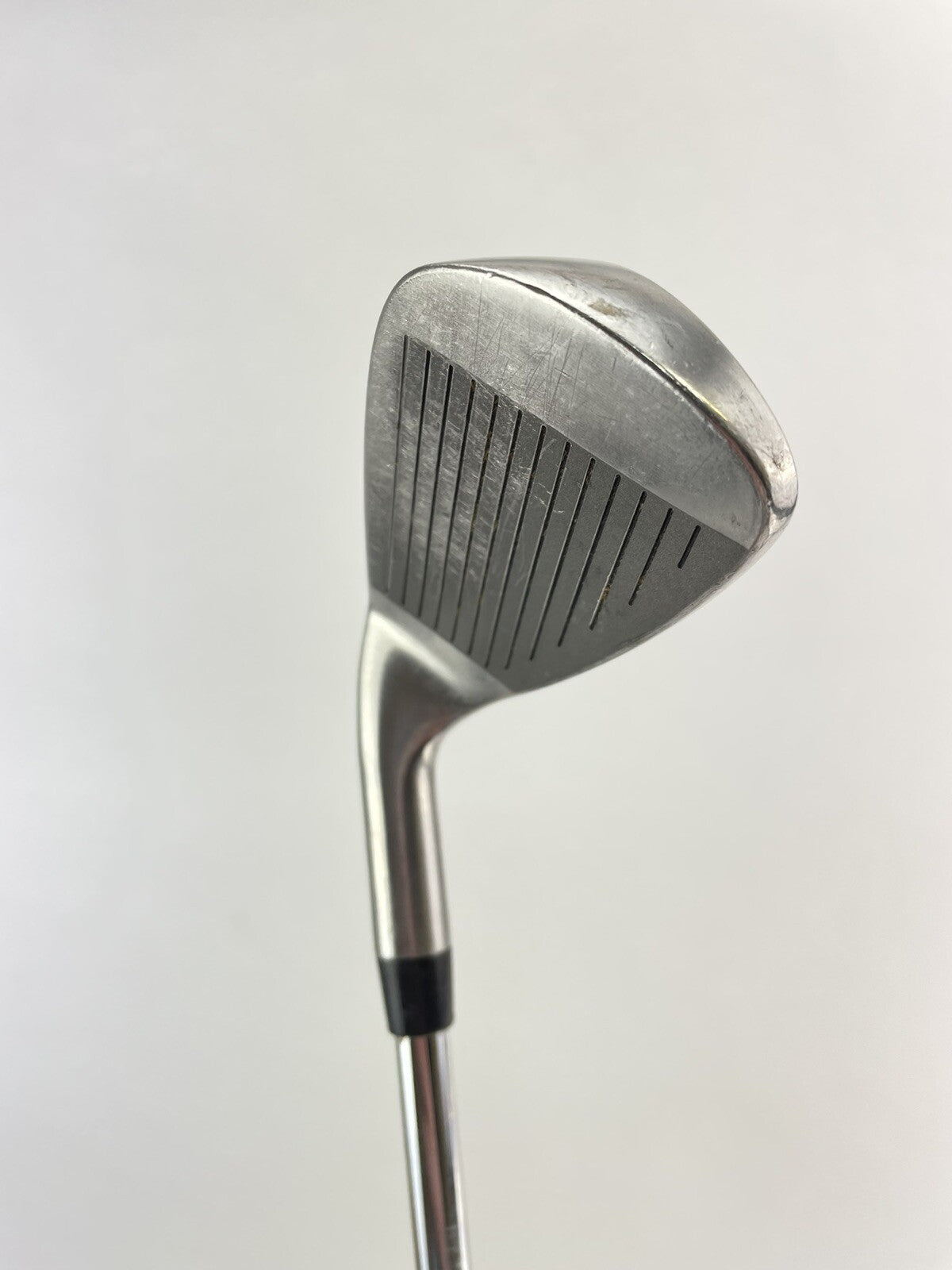 Wilson Golf 9 Iron Regular Flex Steel Shaft /Right Hand /New Grip /2005914