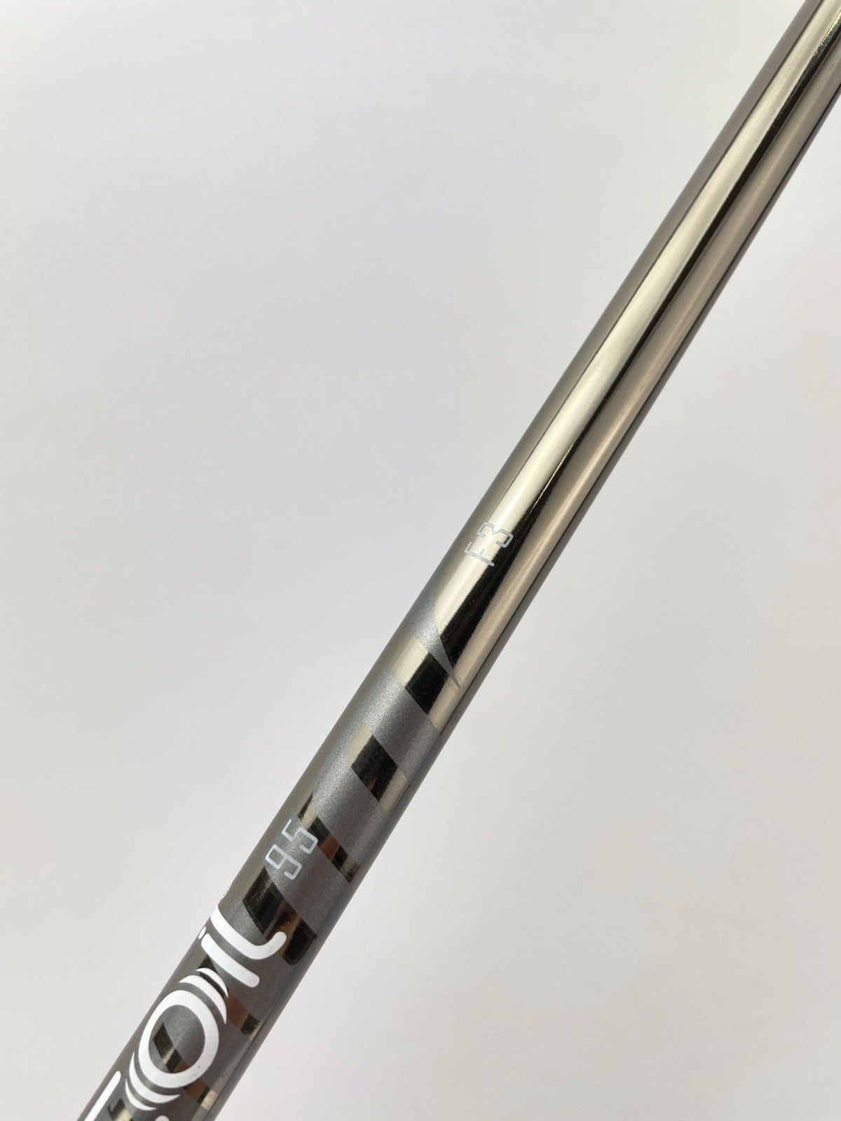UST Recoil 95 Iron Shaft F3 Regular Flex Graphite 35.75” /0.355 Tapered /287517
