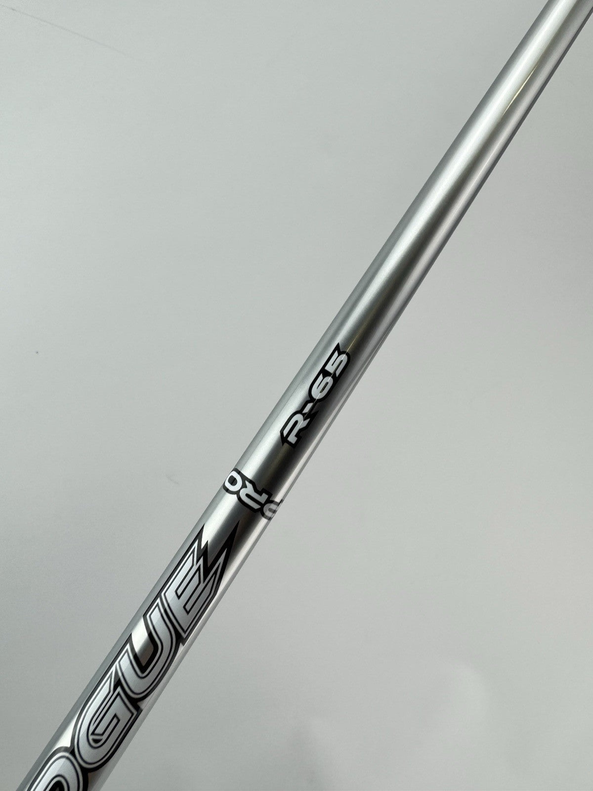 Taylormade #2 Hybrid Shaft Aldila Rogue Regular Flex Graphite 40.5”/Mid Grip4
