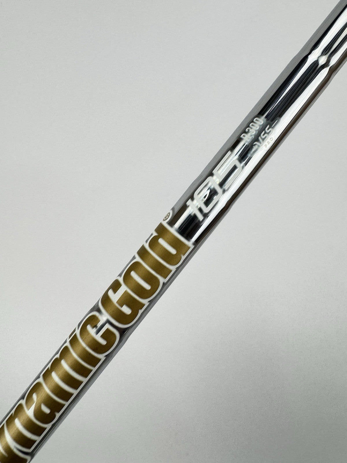 Dynamic Gold 105 Iron Shaft R300 Regular Flex Steel 35.25” /0.355 Tapered /326023