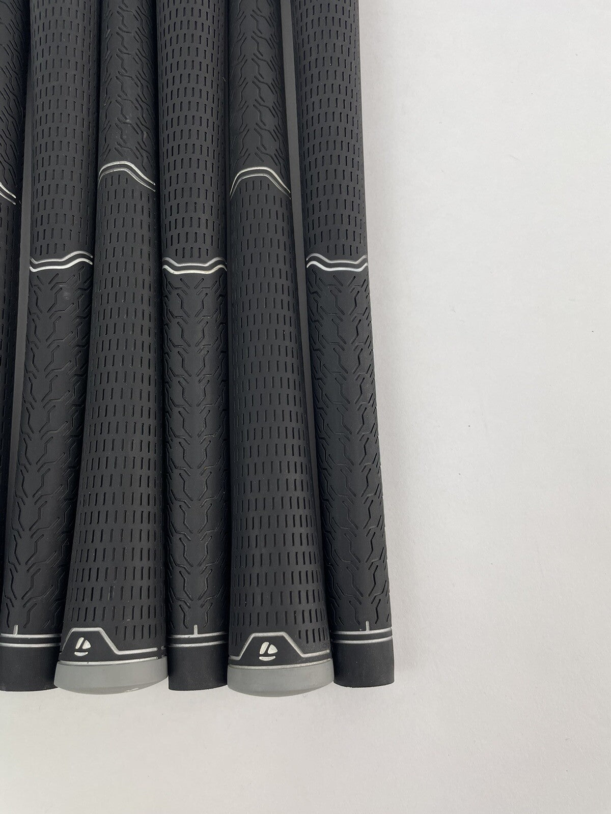 Lamkin Taylormade Golf Grips (6) Mens Standard /Black /Grey /Pulled /320601