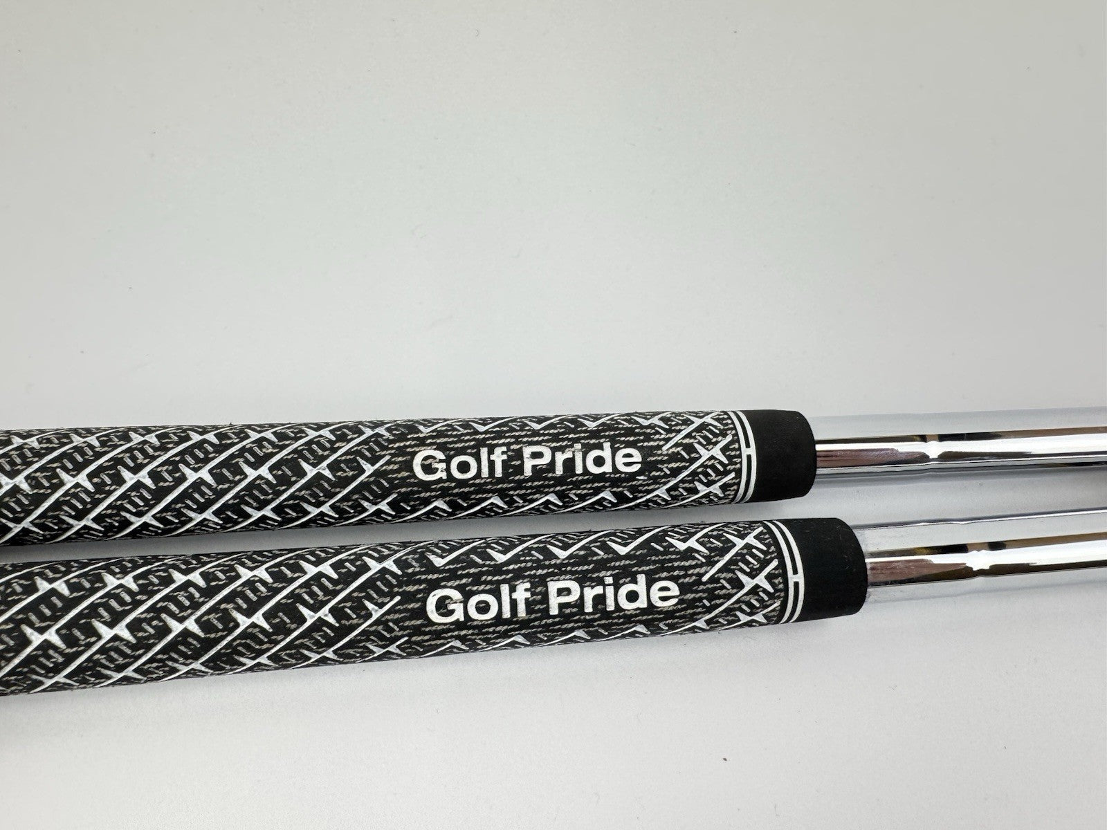 Dynamic Gold Wedge Shafts (2) Tour Issue S400 Stiff Steel 0.355 Tapered /313549