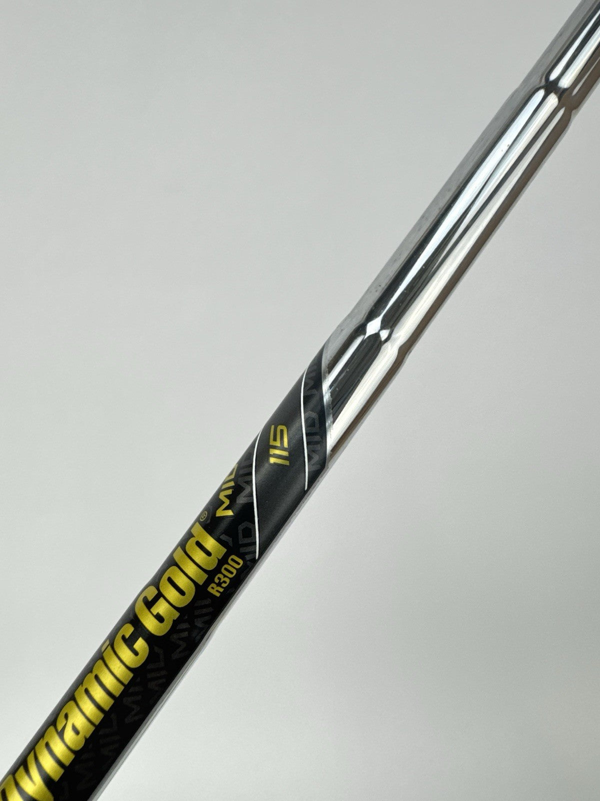 Dynamic Gold 115 Iron Shaft Mid R300 Regular Steel / 35” /0.355 Tapered /336937