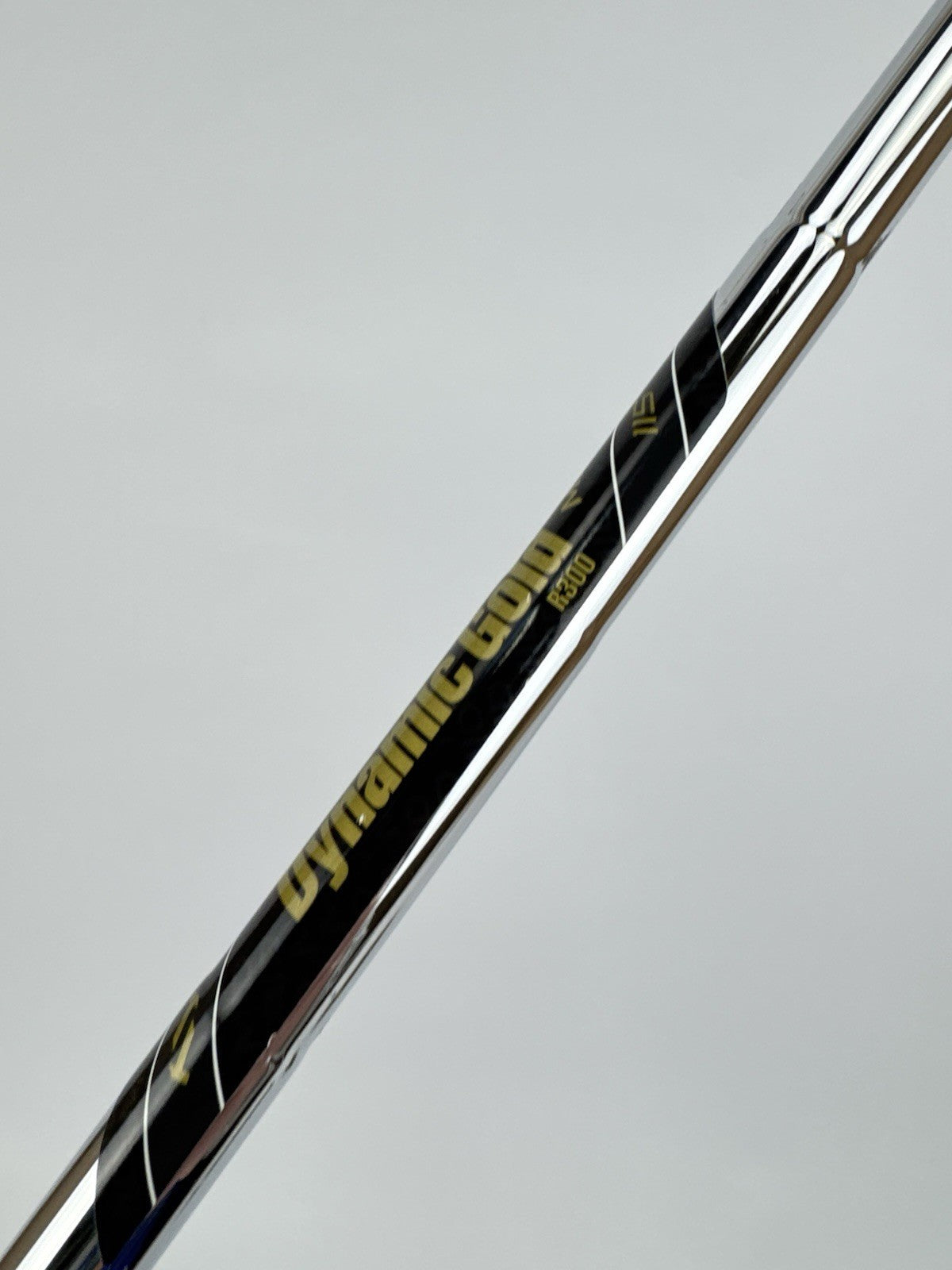 Dynamic Gold 115 Wedge Shaft Mid R300 Regular Steel /Pured/ 33.5” /0.355/316275