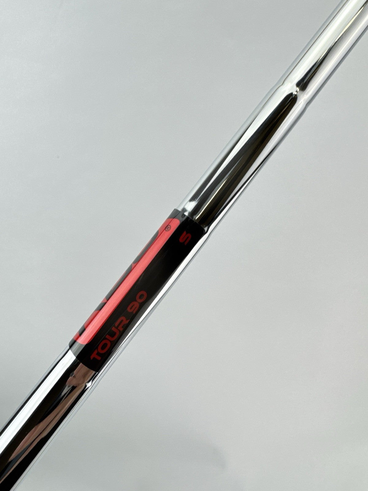 KBS Tour 90 Iron Shaft Stiff Flex Steel 35.75” /0.370 Parallel /Lamkin /295395