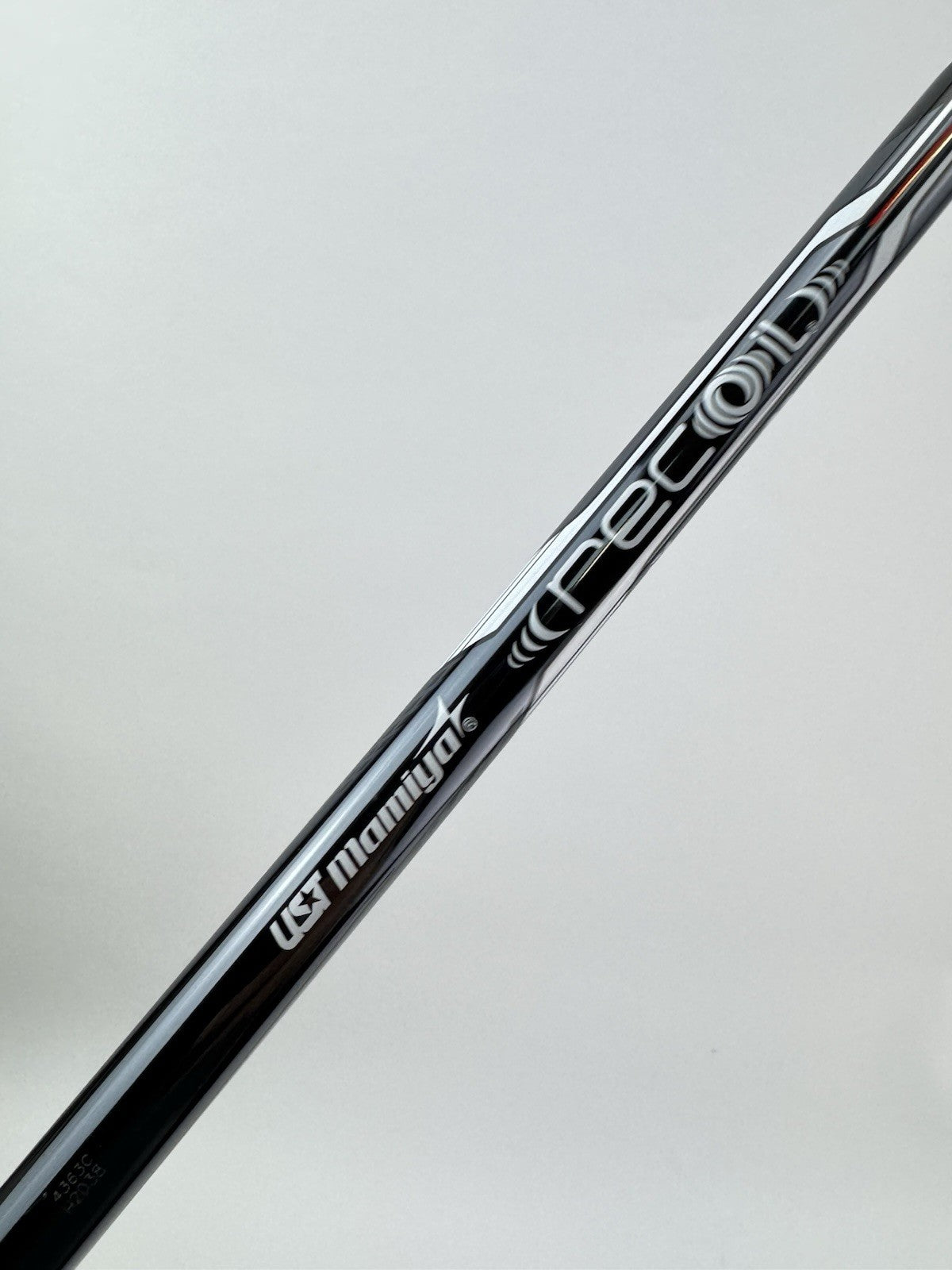 UST Recoil Dart Iron Shaft 90 F4 Stiff Flex Graphite 35.75” /0.355 Tapered/280301