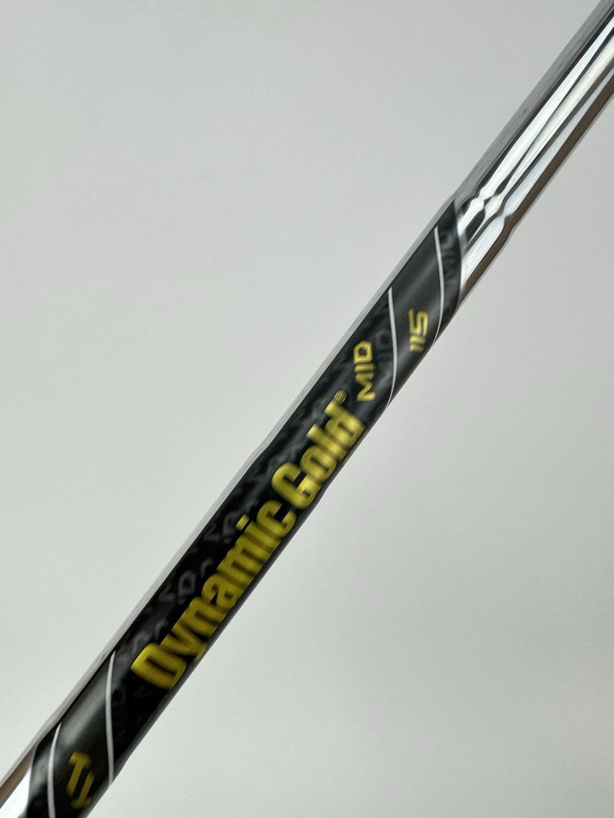 Dynamic Gold 115 Iron Shaft Mid R300 Regular Steel / 35” /0.355 Tapered /336932