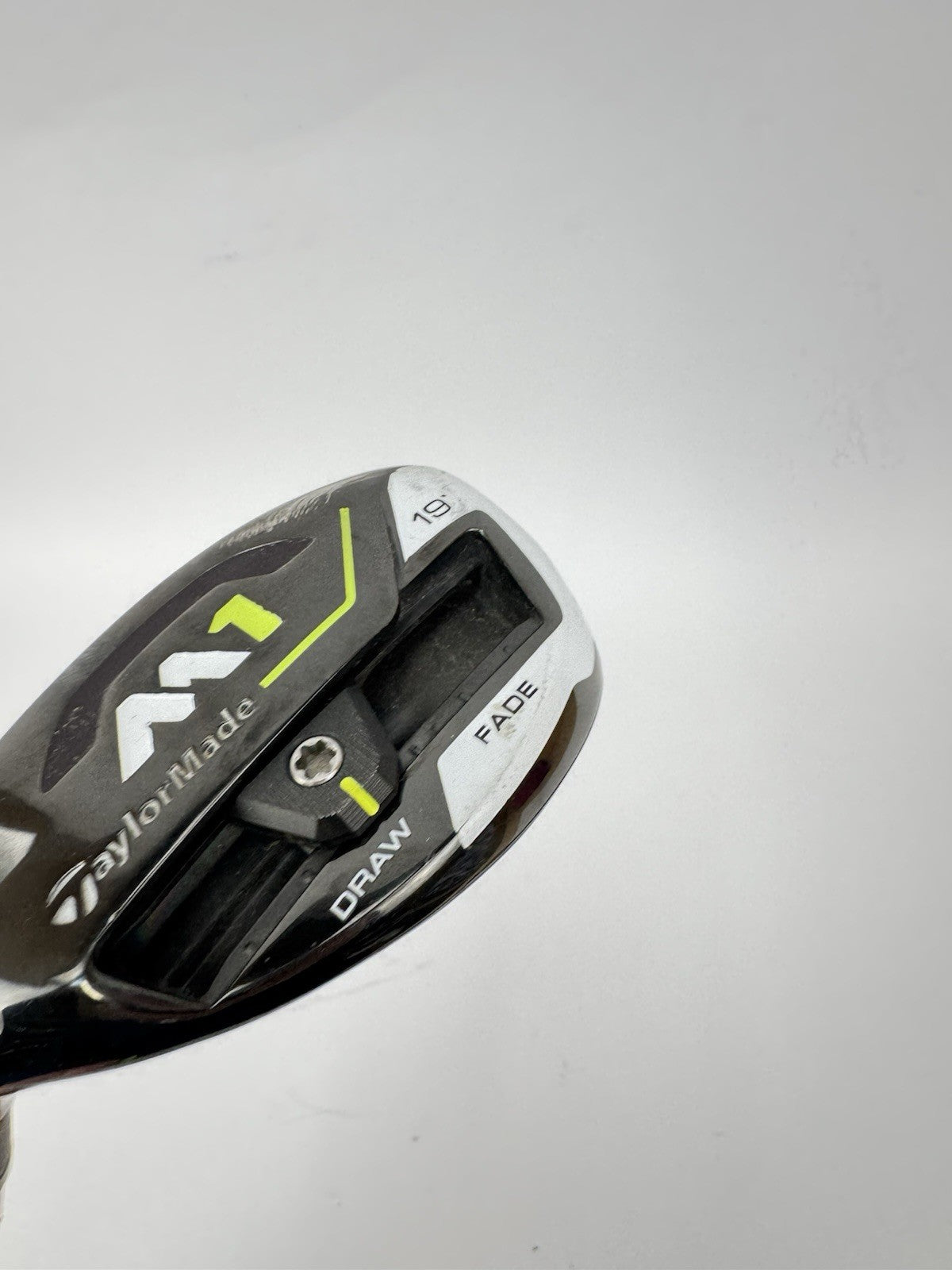 Taylormade M1 3 Hybrid 19* Left Handed Fujikura Regular Graphite/New Shaft/350243
