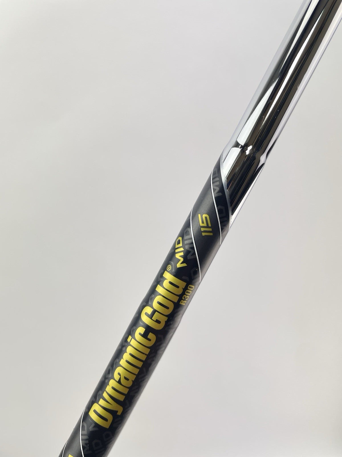Dynamic Gold Mid 115 Iron Shaft Regular Flex Steel 35 /0.355 Tapered /265694