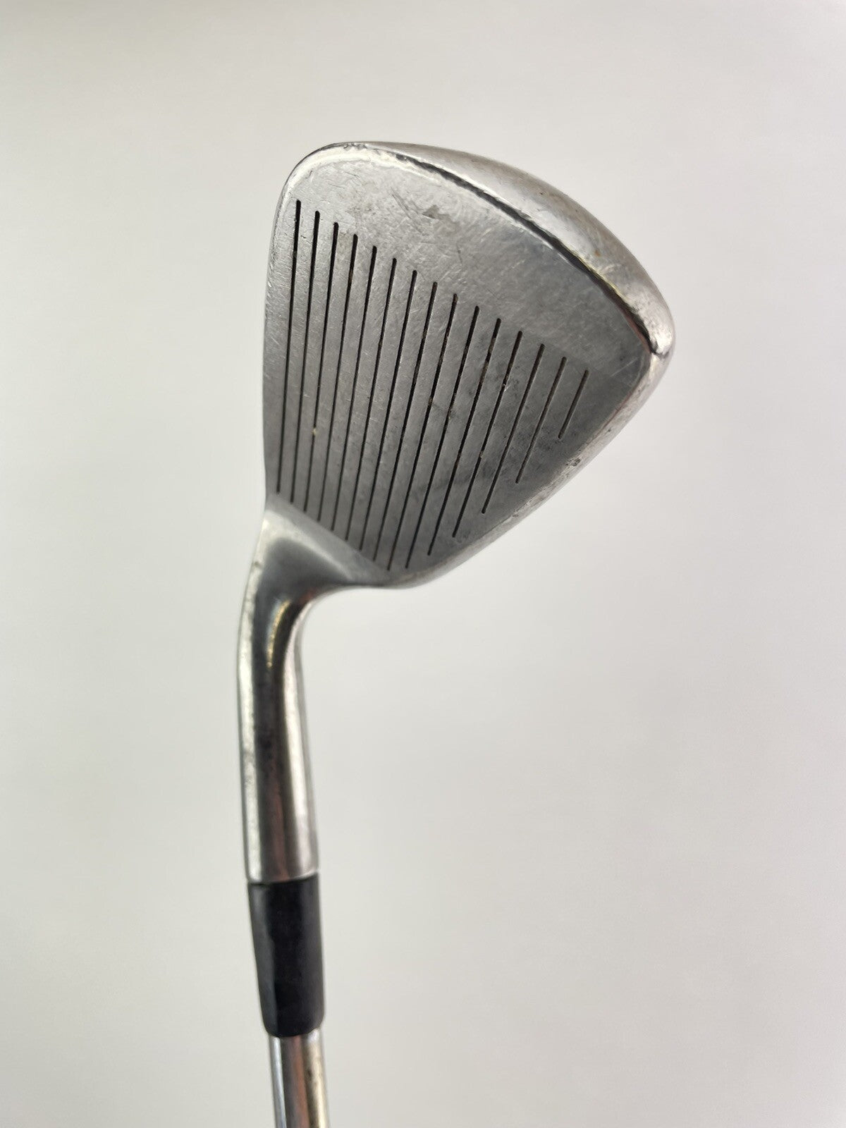 Titleist DTR 9 Iron Black Dot /Regular Flex Steel /Right Hand /New Grip /2056812