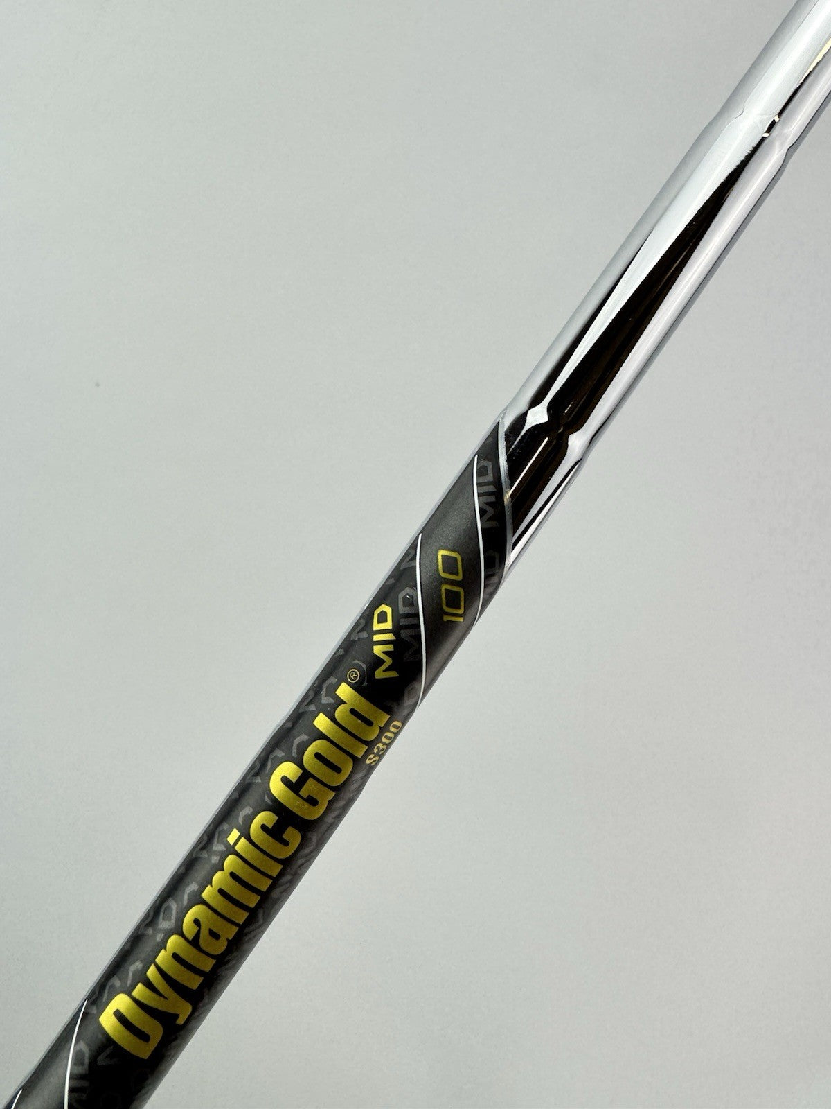 Dynamic Gold Mid 100 Iron Shaft S300 Stiff Flex Steel 35.25/0.355 Tapered /291404