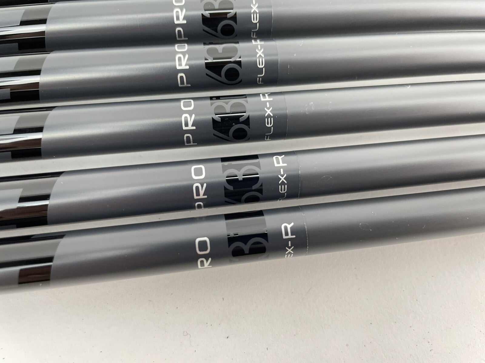 Fujikura Pro 63i Iron Shaft Set (10) Regular Flex Graphite/0.370 Parallel7