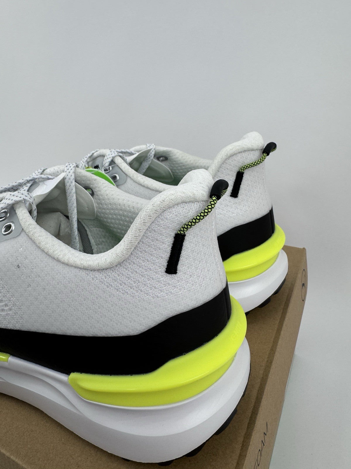 Puma IGNITE Elevate X Golf Shoes Mens Size UK 8 White Black Safety Yellow/321573