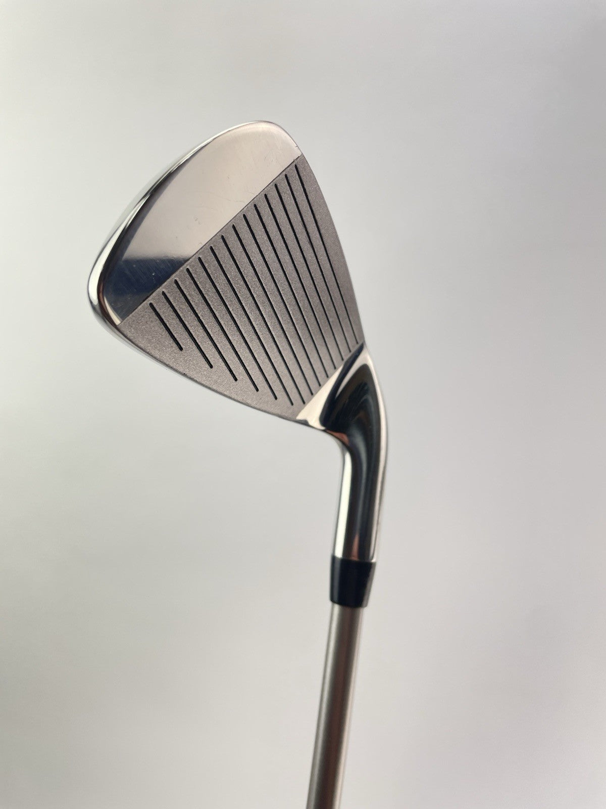 Bay Hill 4 Iron Left Handed Regular Flex Graphite Shaft /New Grip /2616913