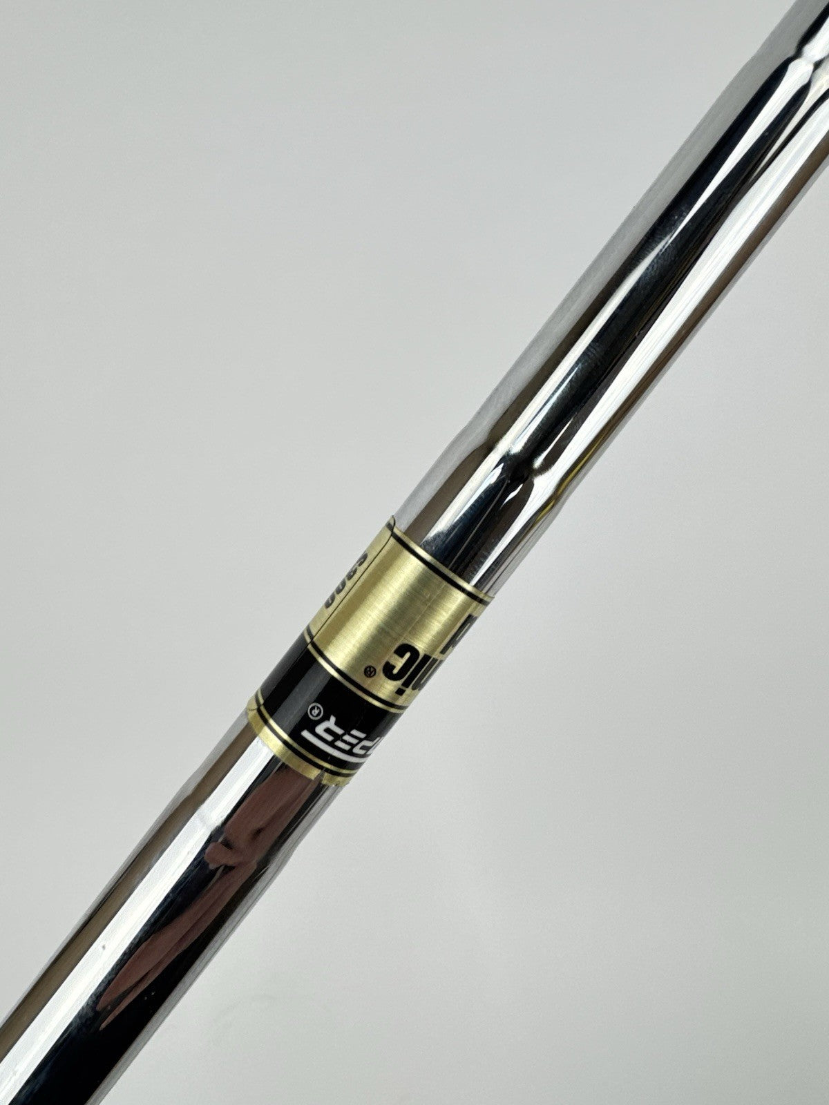 Dynamic Gold S300 Iron Shaft Stiff Flex Steel 35.25” /0.370 Parallel /331324