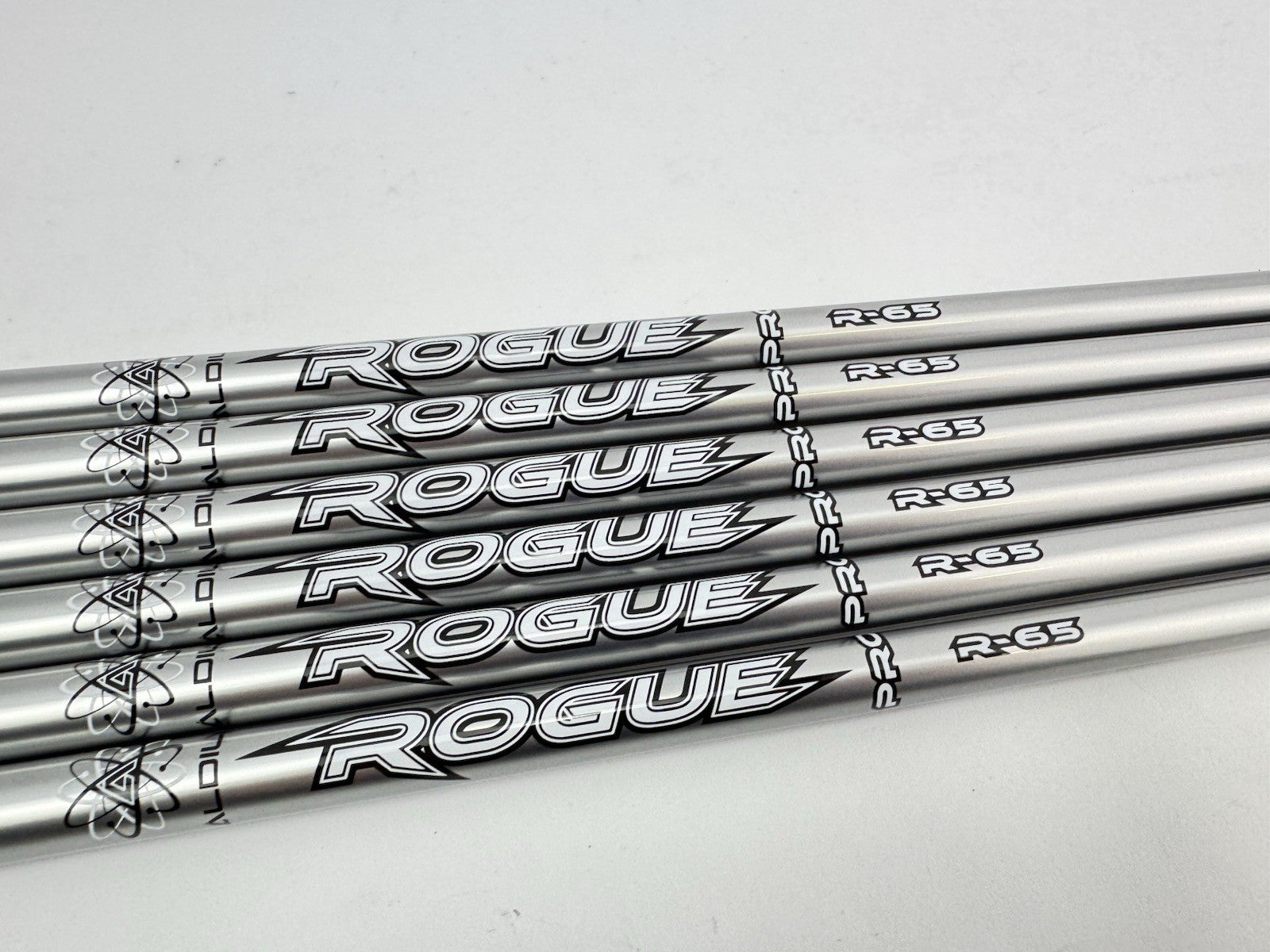 Aldila Rogue Pro Iron Shaft Set 5-PW Regular Flex Graphite 0.355/Golf Pride Grip2