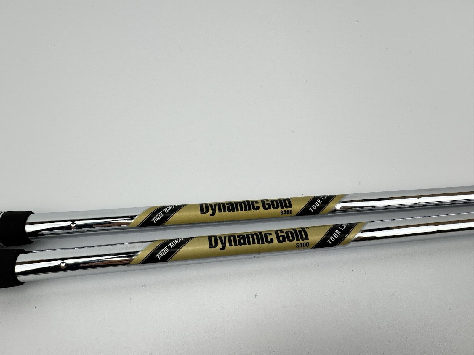 Dynamic Gold Wedge Shafts (2) Tour Issue S400 Stiff Steel 0.355 Tapered /313540