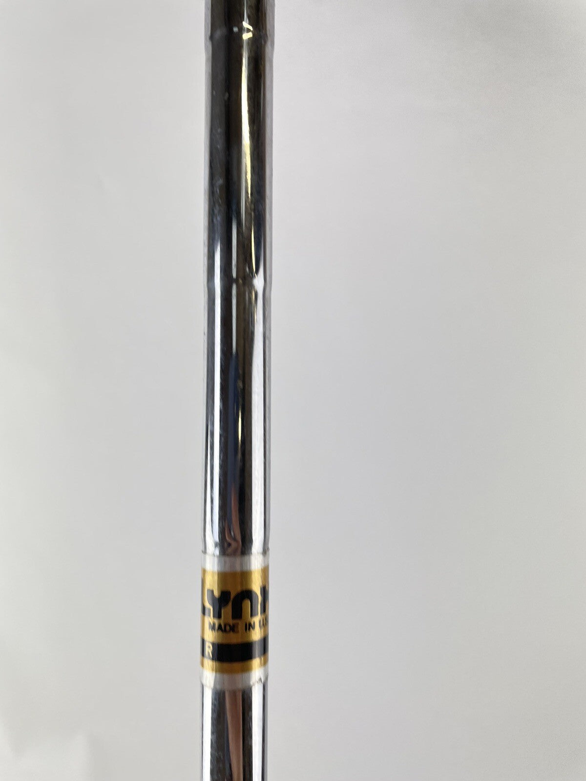 Lynx USA 2 Iron Regular Flex Steel /Right Handed /Lamkin Crossline Grip /1196015