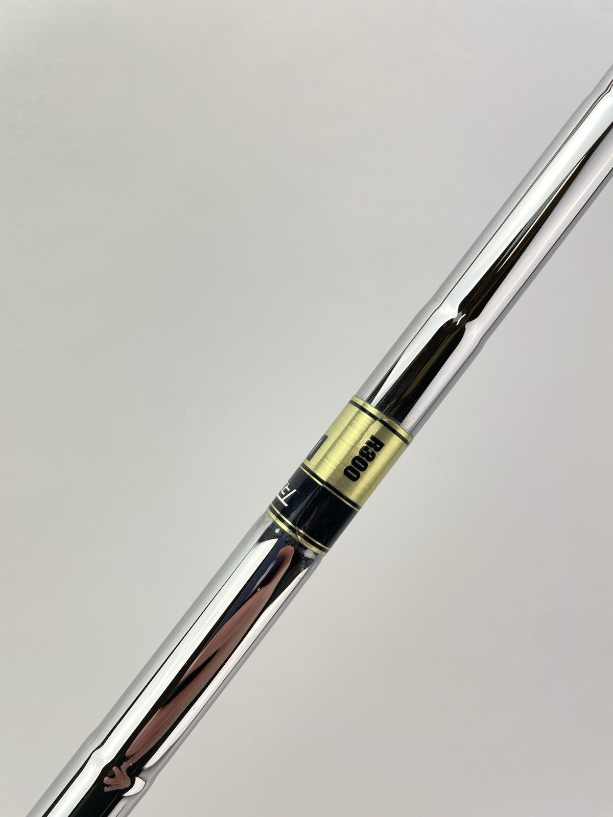 Dynamic Gold R300 Iron Shaft Regular Flex Steel 35” /0.370 Parallel /296547