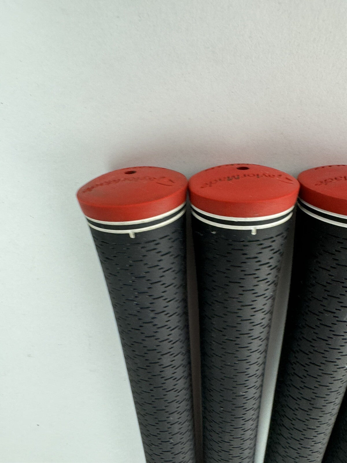 Taylormade Lamkin Golf Grips (4) Standard /Black/Red /Pulled /334836