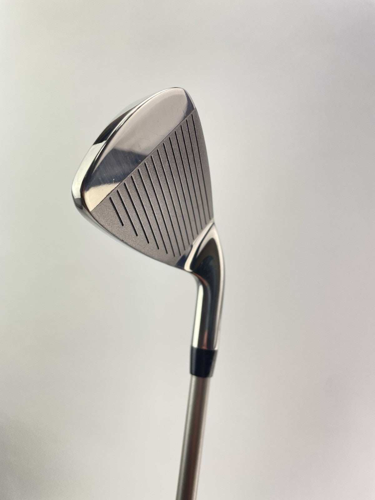 Bay Hill 4 Iron Left Handed Regular Flex Graphite Shaft /New Grip /2616914