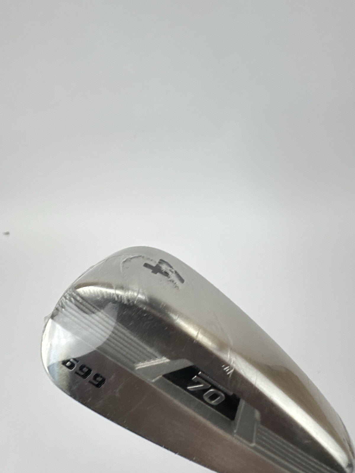 Sub 70 4 Iron Utilty 22* 699 Pro Aldila Rogue Regular Graphite /Right/New /340946