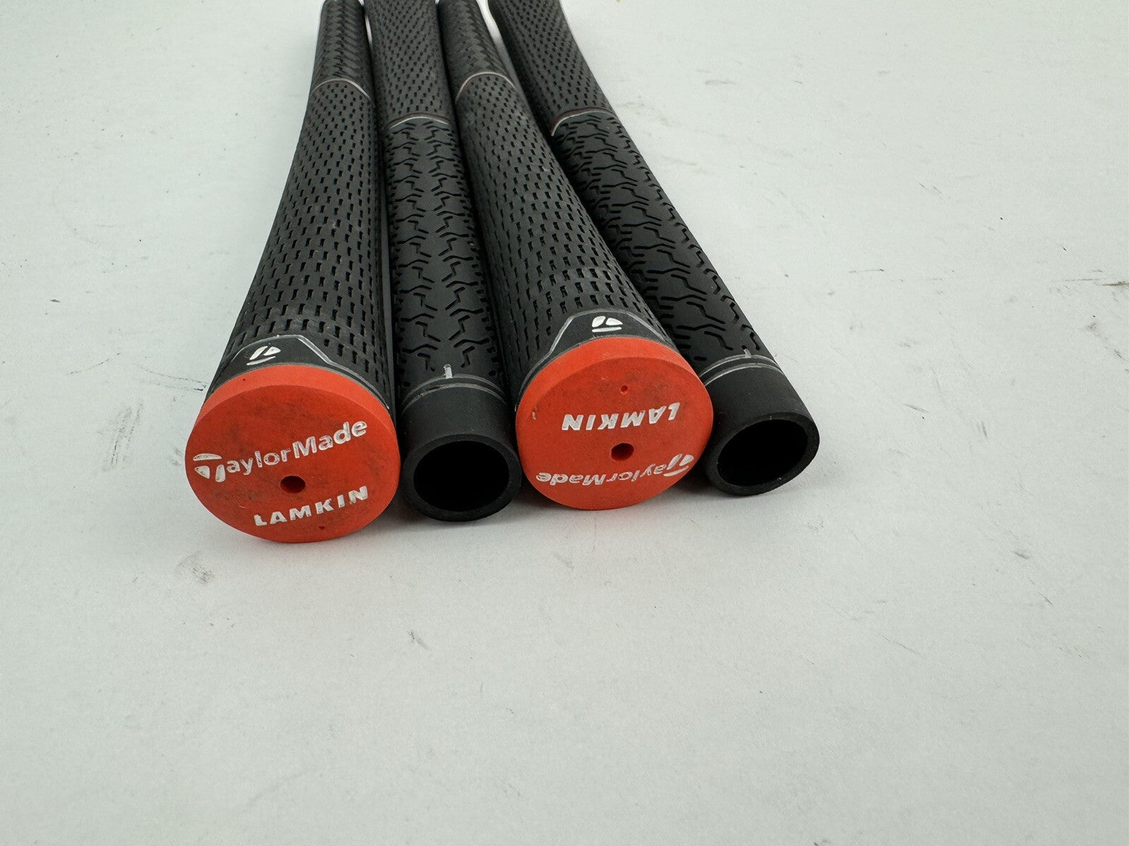 Lamkin Taylormade Golf Grips (4) Standard /Black /Red /Pulled /188865
