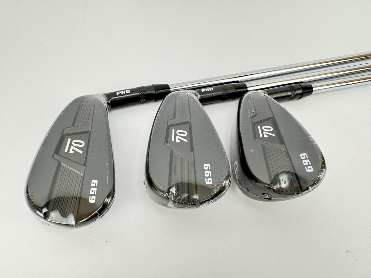 Sub70 699 Pro Irons 6,8+PW Blackout Elevate MPH 85 Regular Steel /New /344120