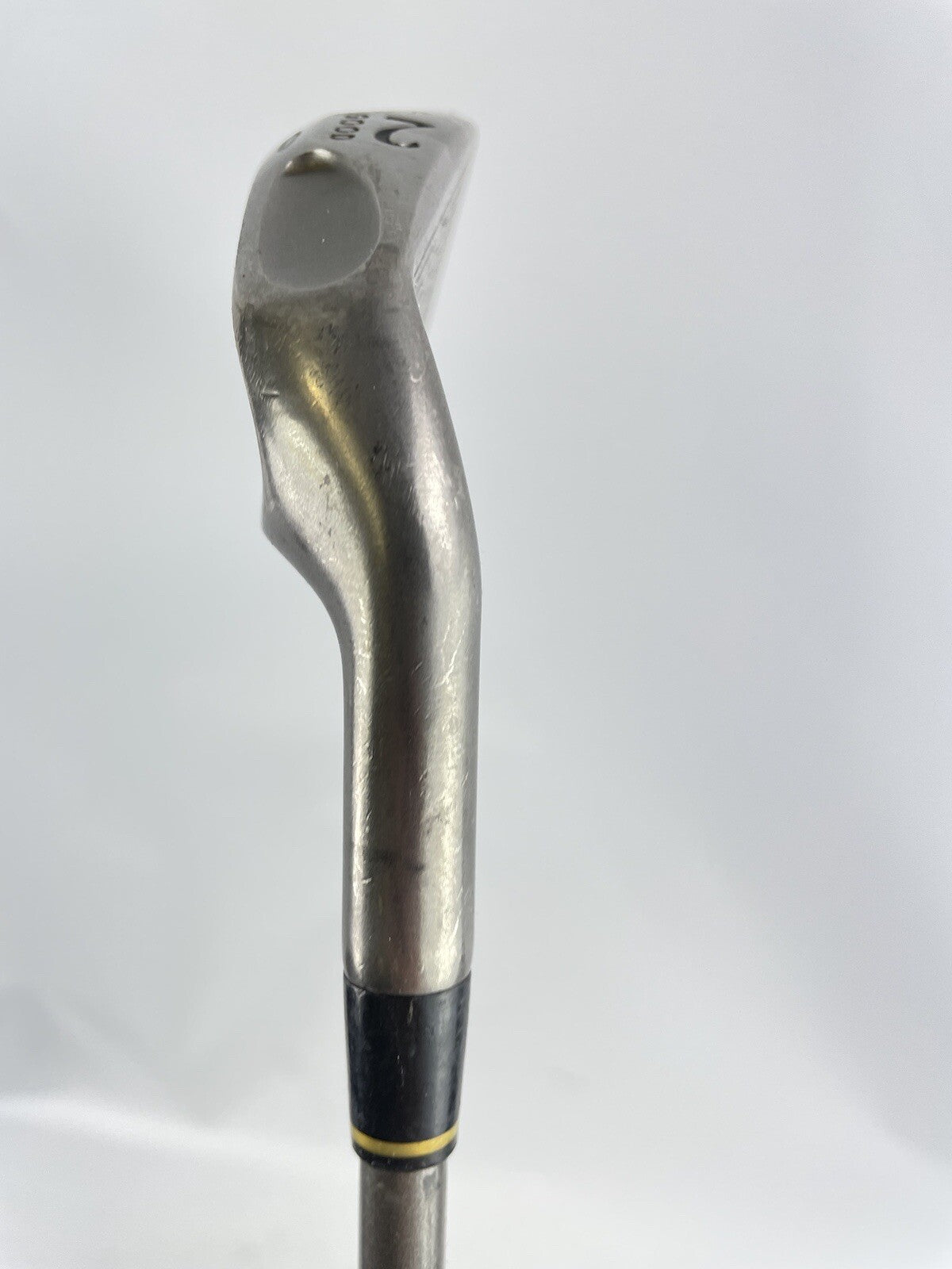 Tommy Armour 2 Iron Ti100 Aldila Stiff Graphite /Right Handed /New Grip /86306