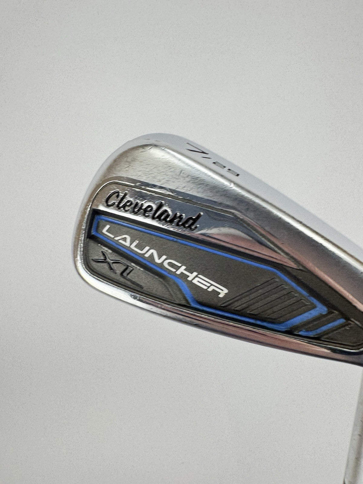 Cleveland Launcher XL 7 Iron 29* Catalyst Black Regular Graphite /Right /329791