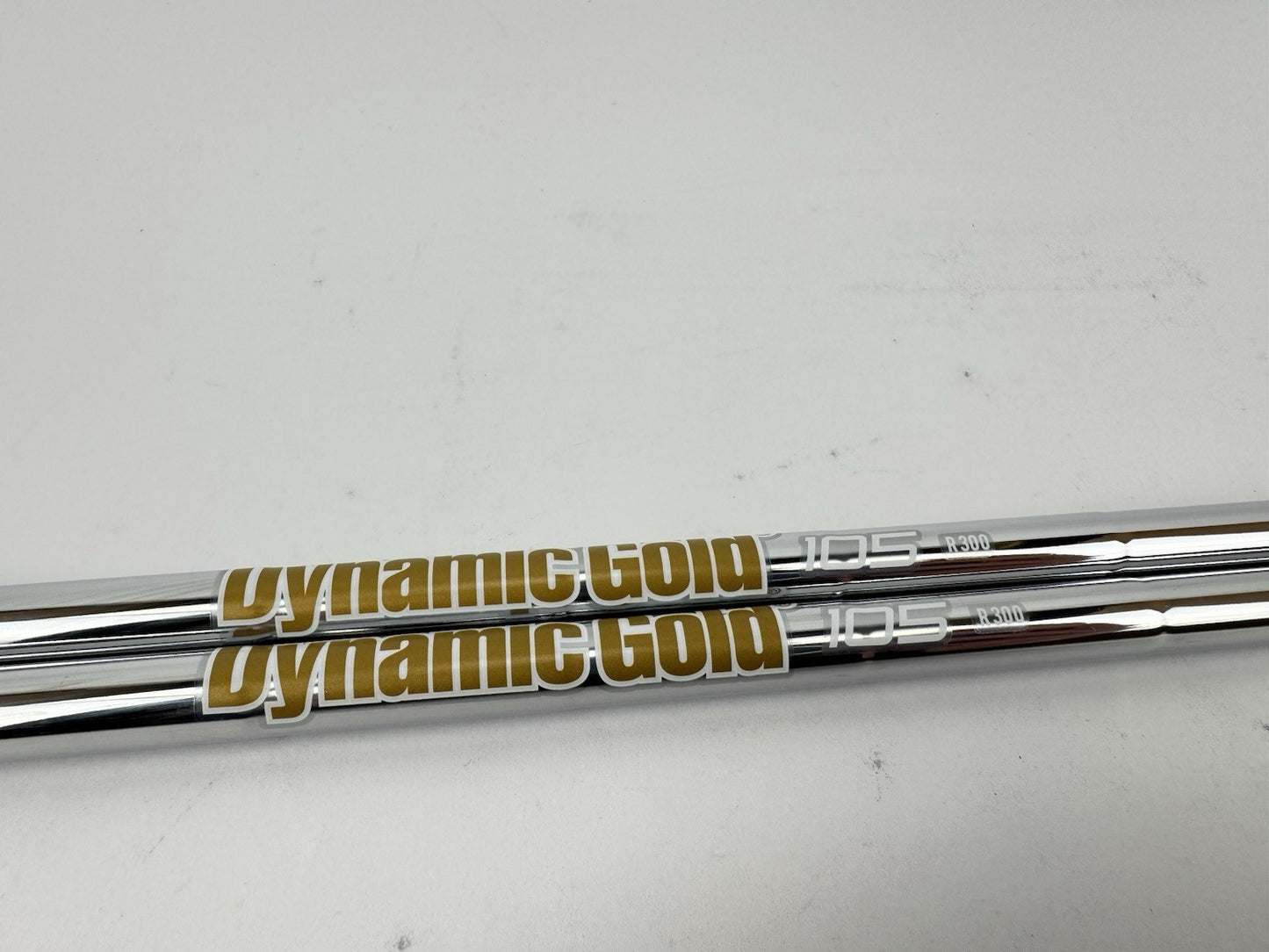Dynamic Gold Wedge Shaft Set (2) 105 R300 Regular Steel 0.355 Tapered /314892