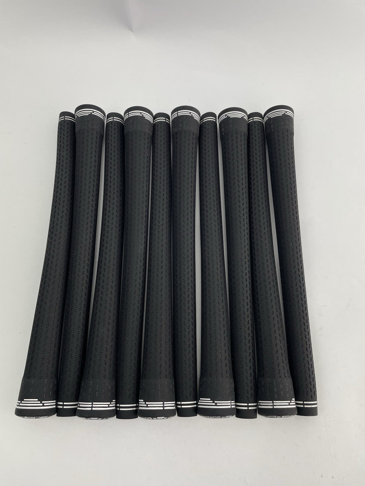 New Lamkin Golf Grips (10) Standard /+58R /Arccos Compatible /Black /White/298750