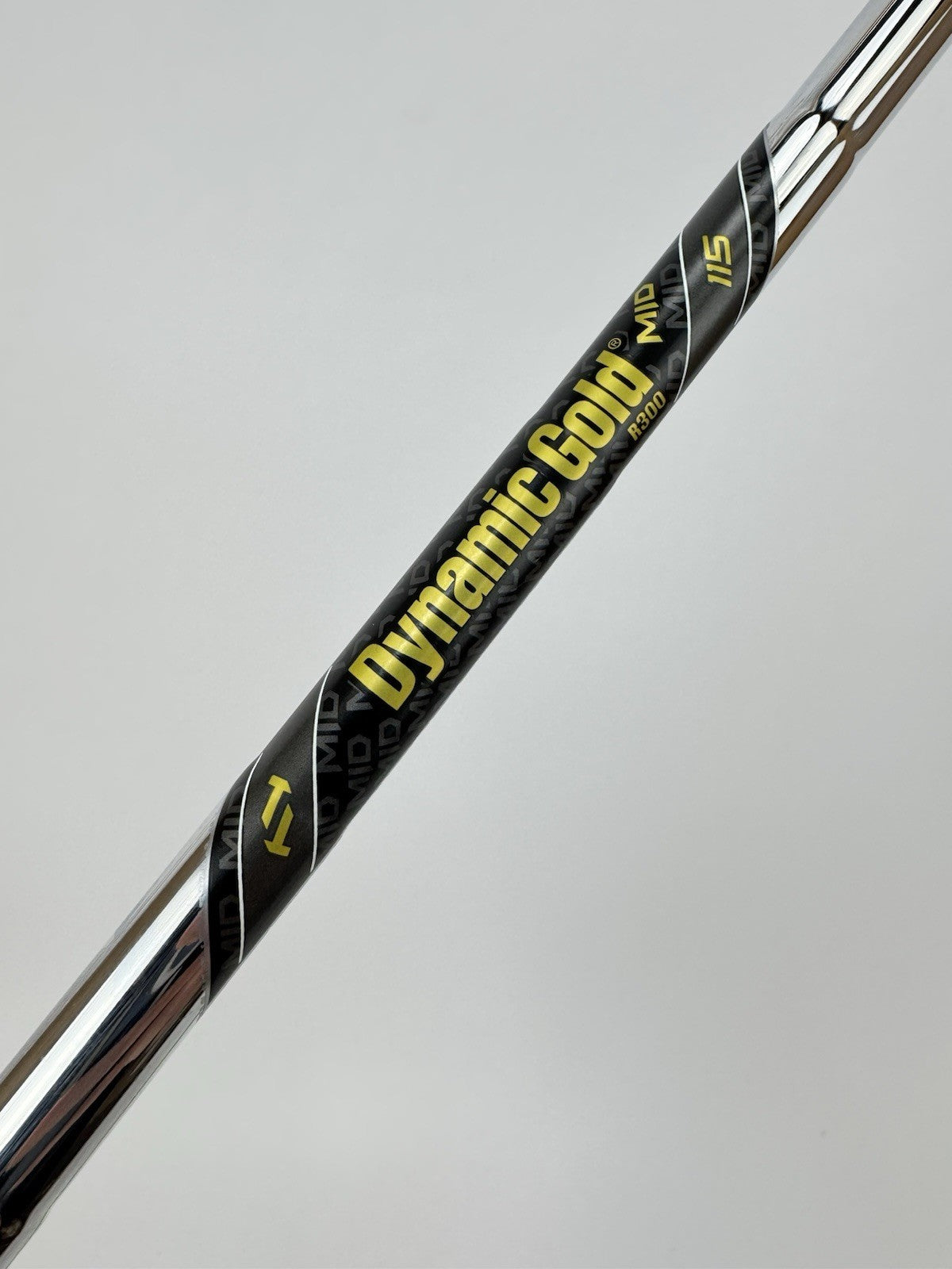 Dynamic Gold 115 Iron Shaft Mid R300 Regular Steel / 35” /0.355 Tapered /337910