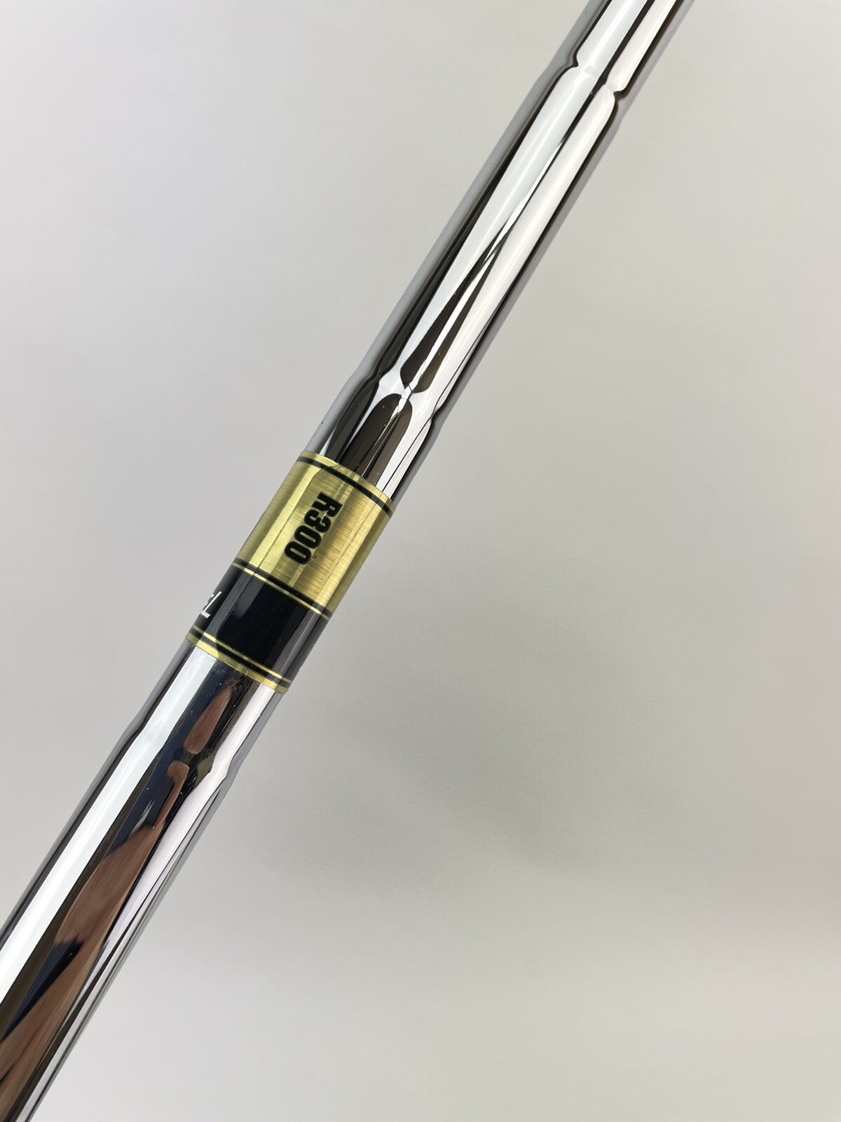 Dynamic Gold R300 Iron Shaft Regular Flex Steel 35.25" /0.370 Parallel /183476