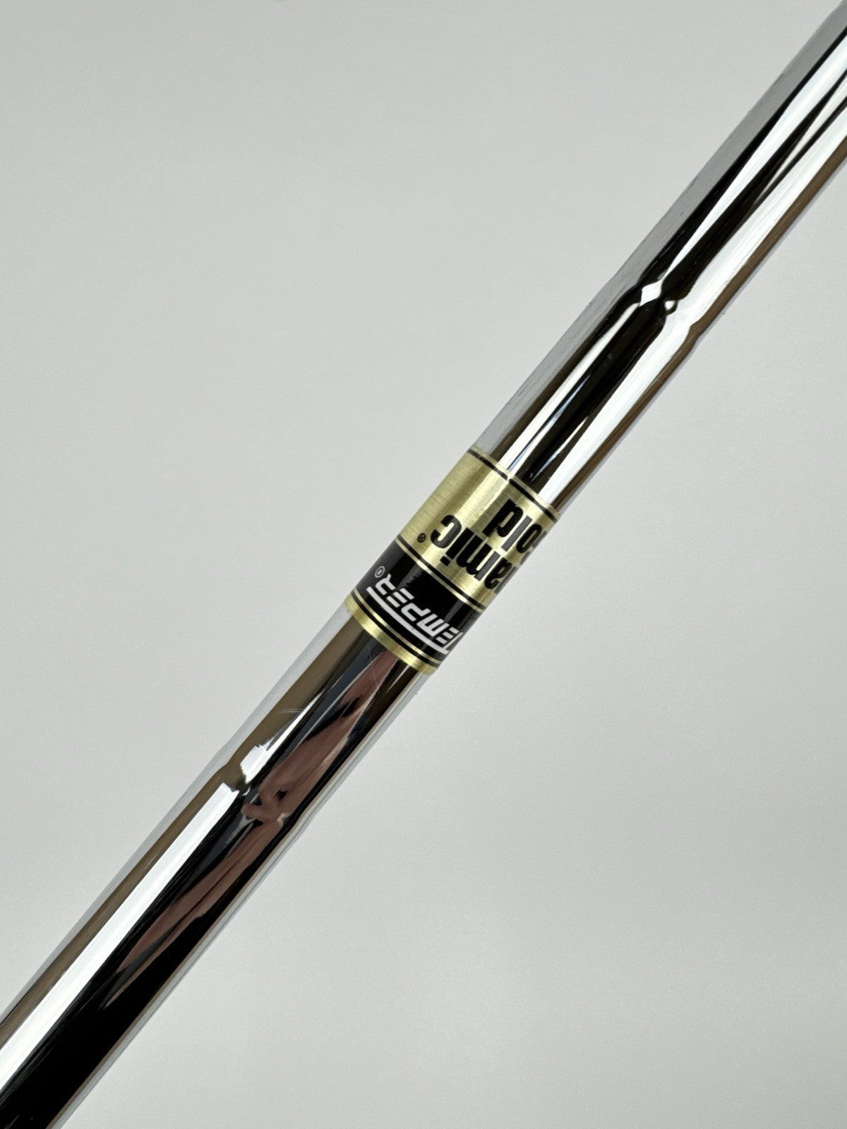 Dynamic Gold X100 Iron Shaft X Flex Steel 35.75” /0.370 Parallel /327083