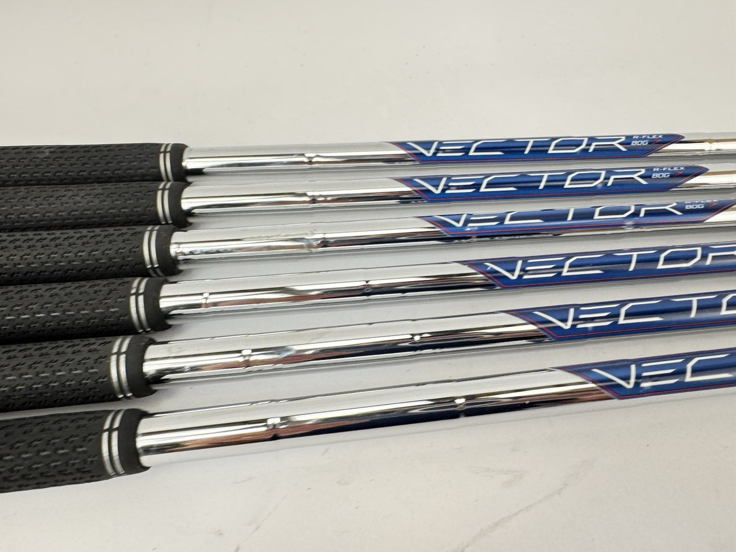 True Temper Vector Iron Shaft Set (6) 80G Regular Steel 0.370 Parallel /351544